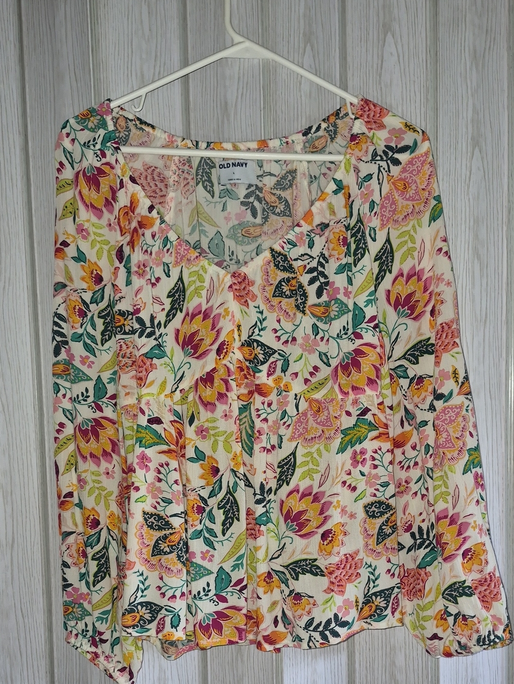 Old Navy Floral V-Neck Peasant Blouse in Cream, Pink and Green